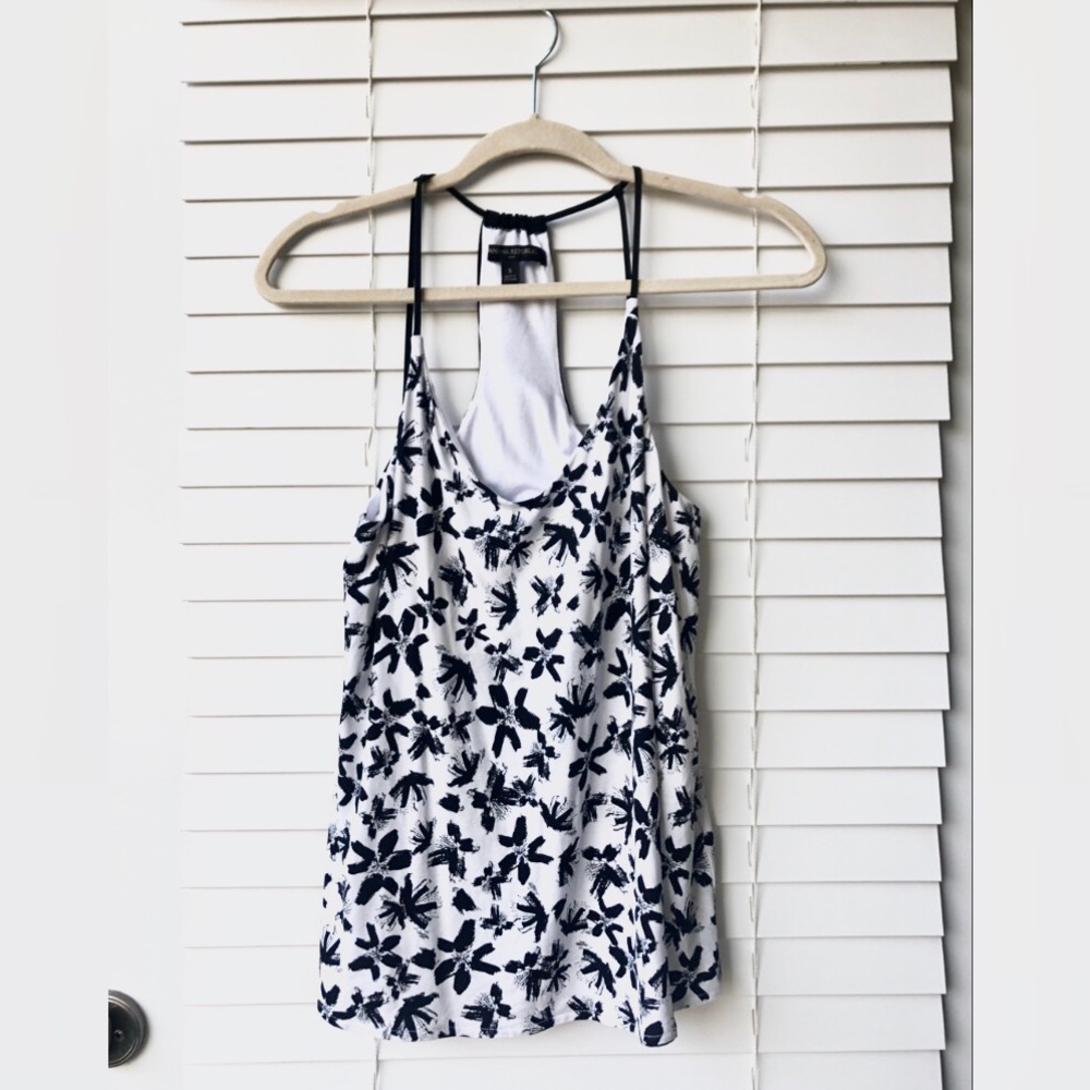 Banana Republic Black & White Sleveless Tank SizeS